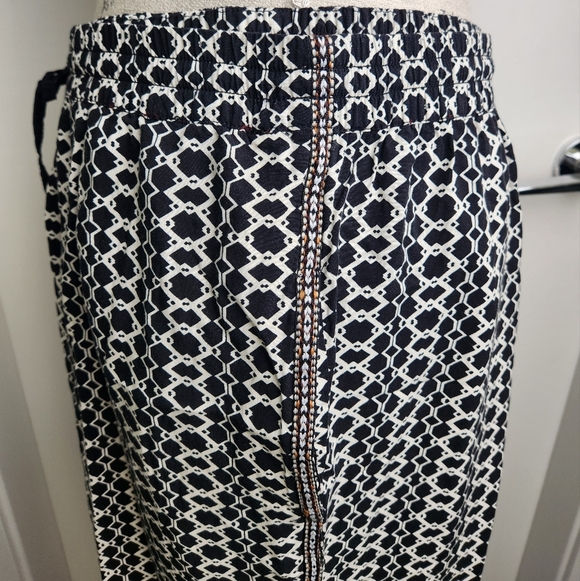 Hei Hei Black & White Casual Trouser Pants - Picture 13 of 14